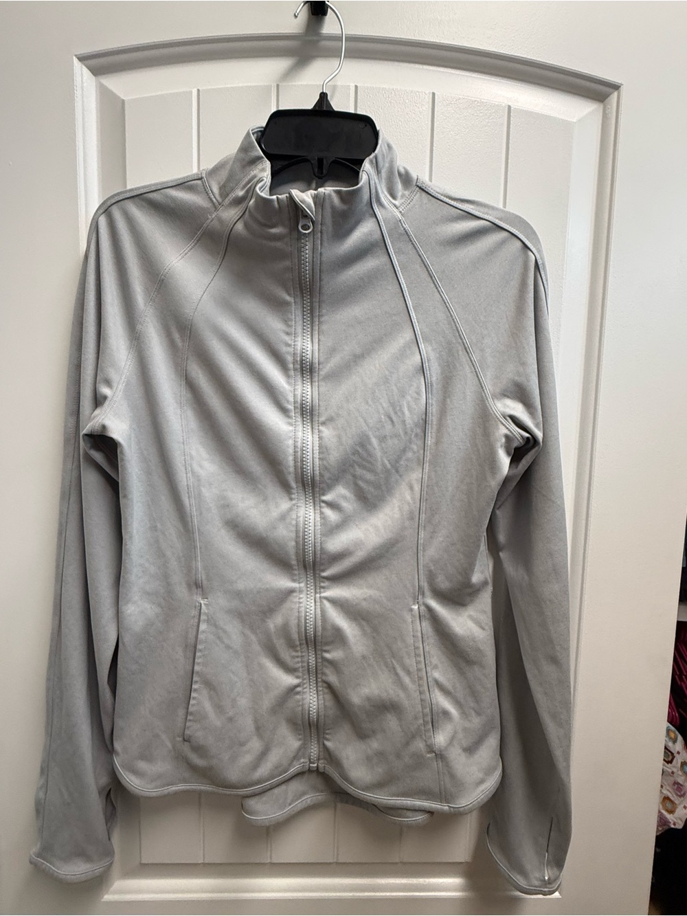 Women’s Yogalicious Active Jacket~Pockets~Thumb Holes~Full Zip~Size M